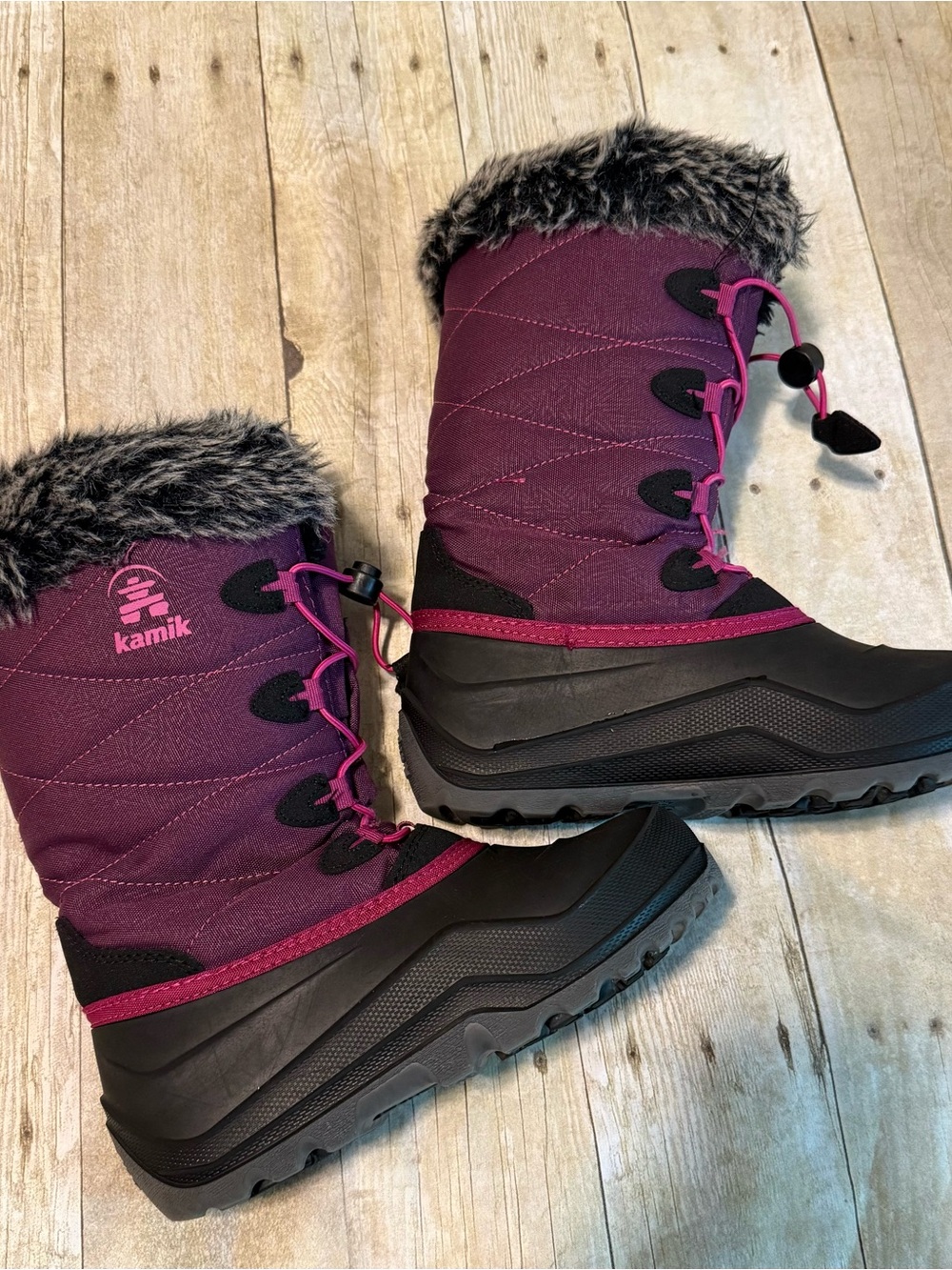 Kamik Girl’s  Purple and Black Winter Snow Boots with Faux Fur Trim - Size 4